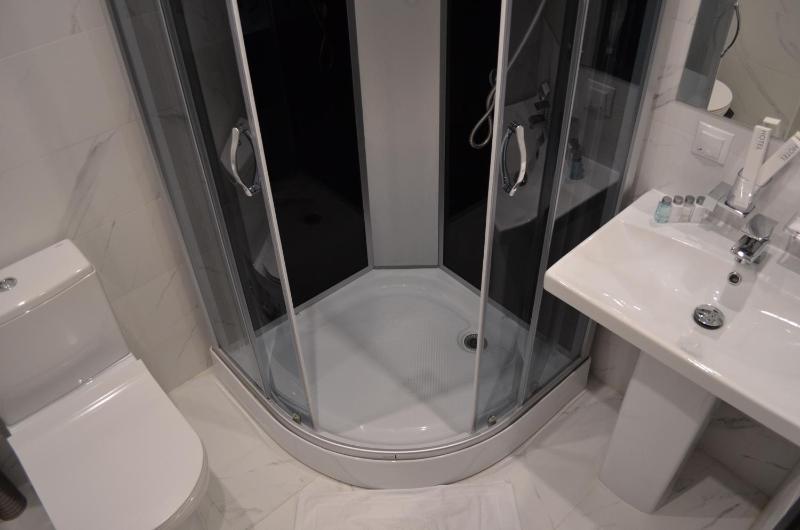 Double Room with Private Bathroom image 3