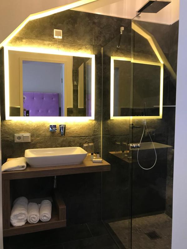 Junior Suite image 3