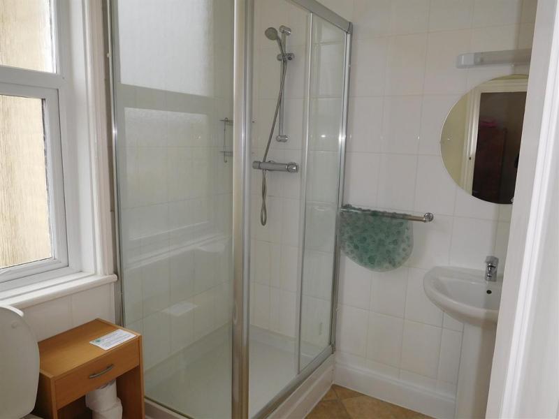 Superior Triple Room image 3