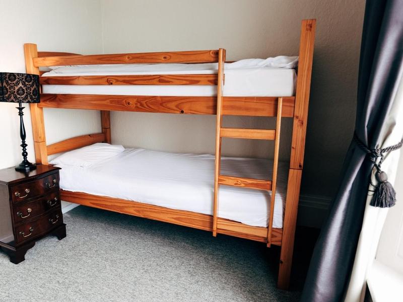 Superior Triple Room image 2