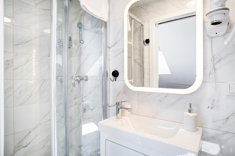 Apartment Zamojska 8 - Apartamenty GKM Lublin - image 36