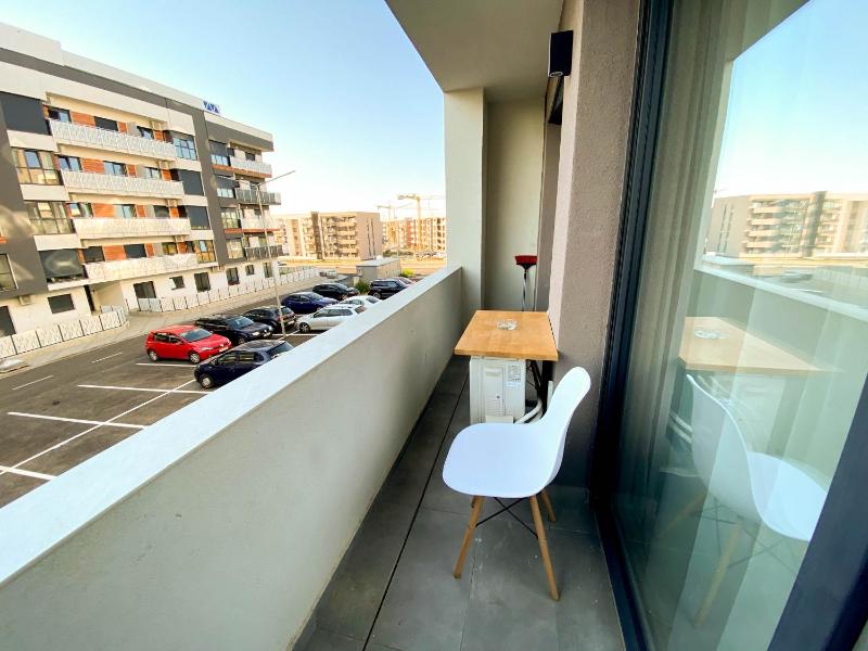 One-Bedroom Apartment image 2