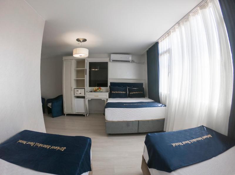 Quadruple Room image 2