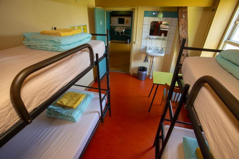 Family Room with Garden View image 3