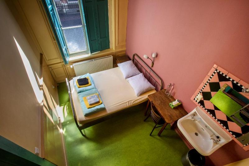 Double Room with Private Bathroom image 1