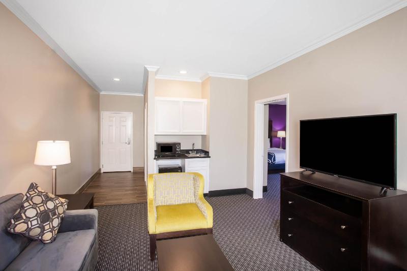 King Suite image 3