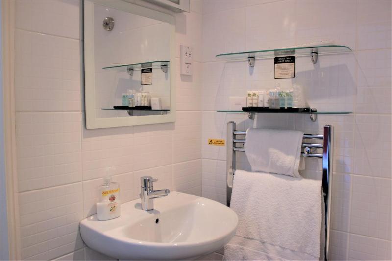 King Room - Disability Access image 2
