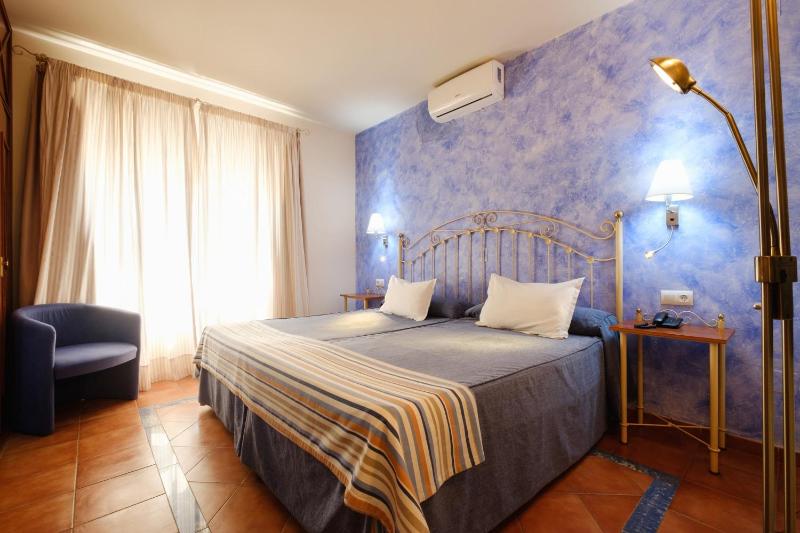 Hotel Guadalquivir - image 34