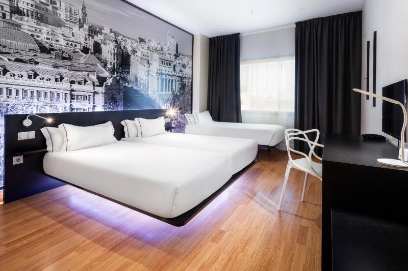 Basic Triple Room image 3