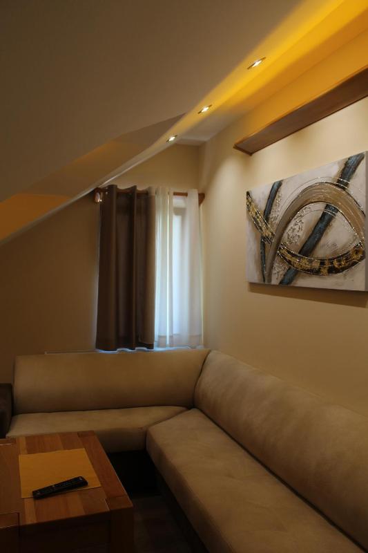 Luxury Quadruple Room image 4