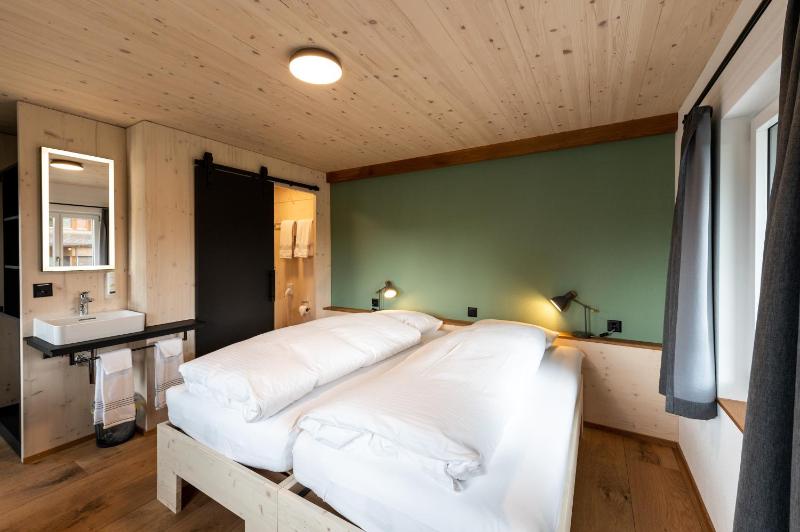 Double Room image 2