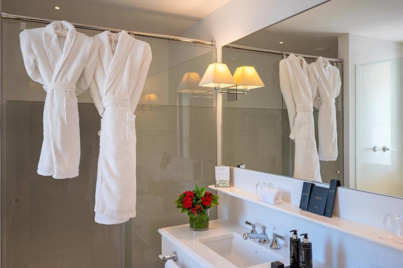 Junior Suite with Terrace image 3