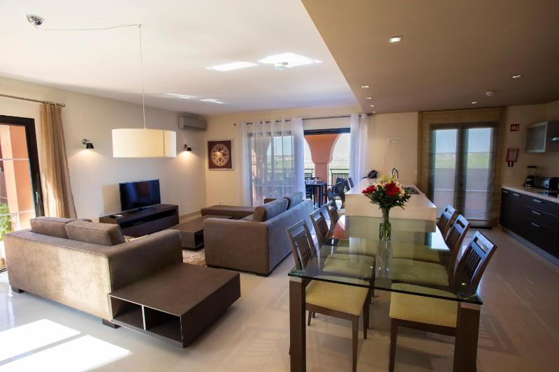 3 bedroom Villa with Private Pool image 4