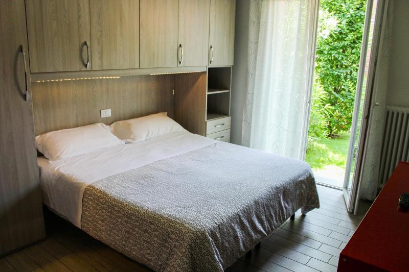 Deluxe Bungalow image 4