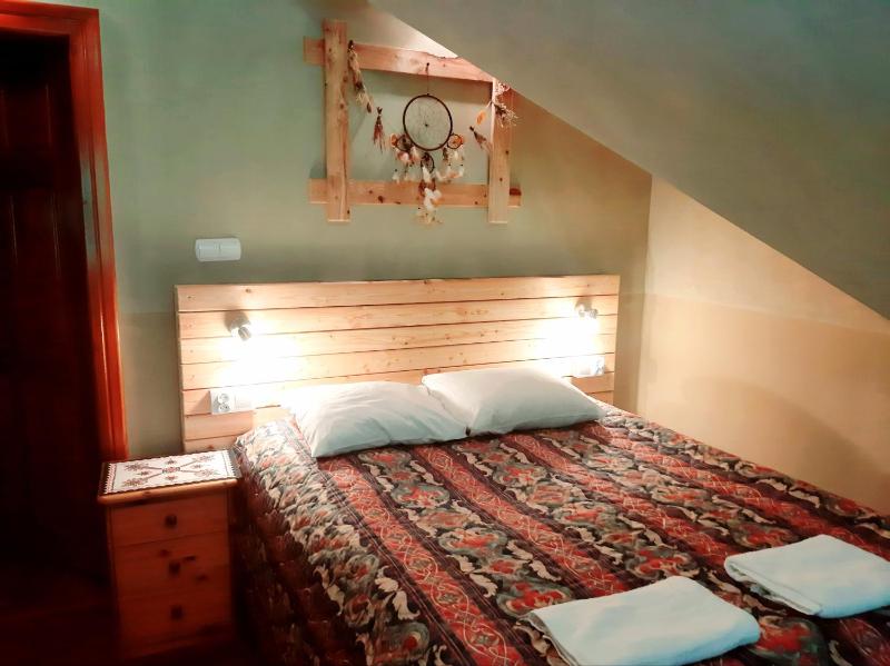 Economy Quadruple Room image 2