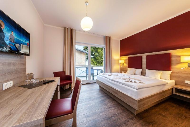 Double Room with Balcony or Terrace image 2