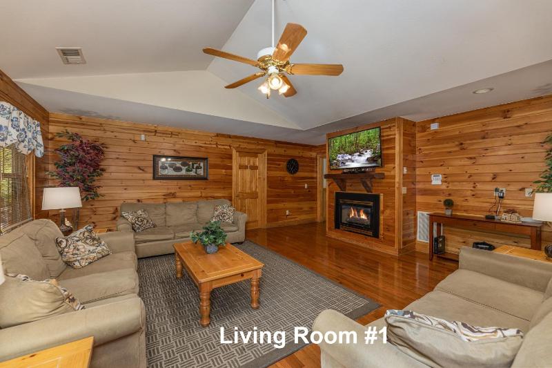 Enourmous Chalet for your perfect family Mountain Retreat - image 3