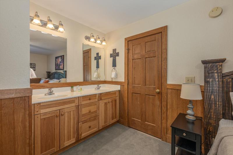 Enourmous Chalet for your perfect family Mountain Retreat - image 21