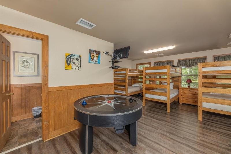 Enourmous Chalet for your perfect family Mountain Retreat - image 32