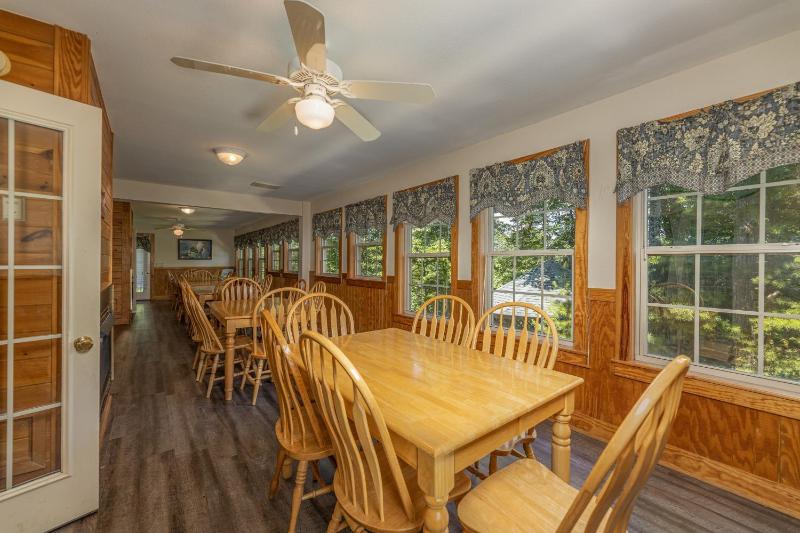 Enourmous Chalet for your perfect family Mountain Retreat - image 43