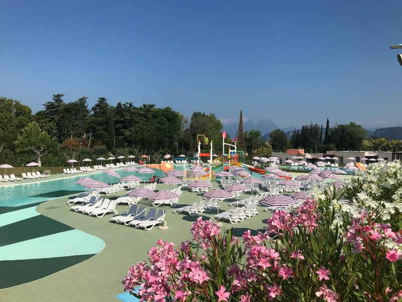 Sisan Family Resort - image 6