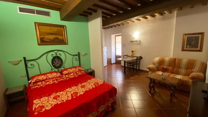 Superior Double Room image 1