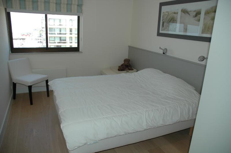 Three-Bedroom Apartment with Sea View image 3