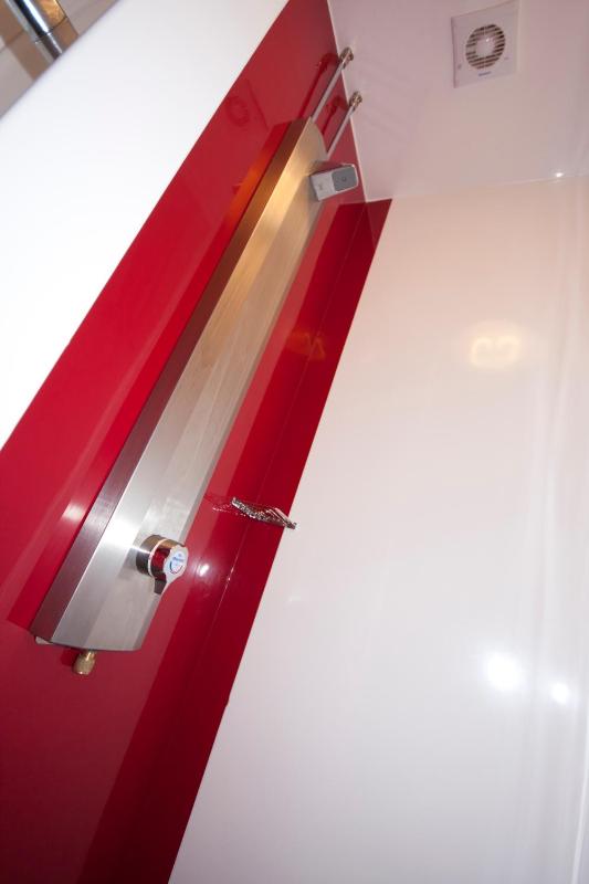 Standard Twin Room image 3