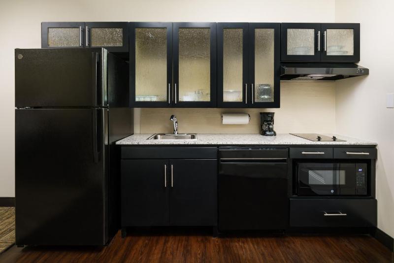 King Studio Suite - Mobility Access Tub/Non-Smoking image 3