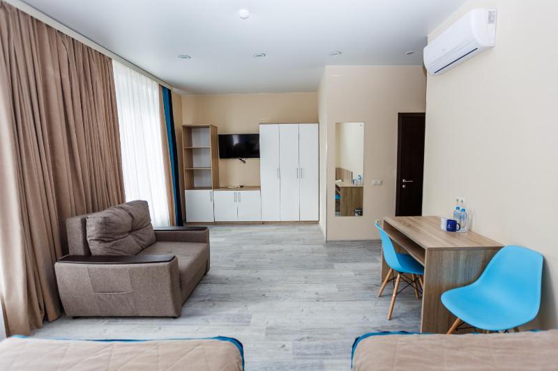 Twin Room image 2