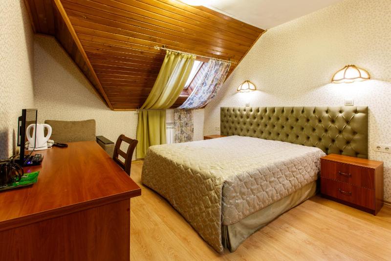 Double Room image 3
