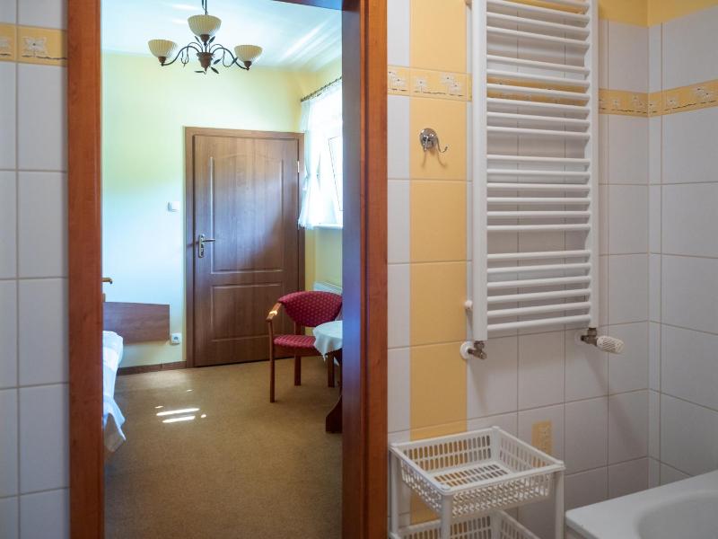 Single Room image 4