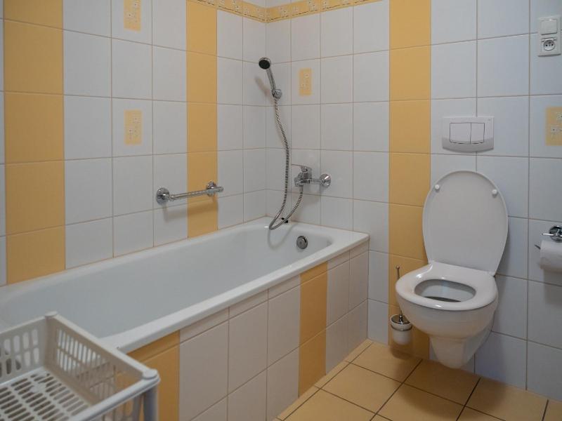 Single Room image 2