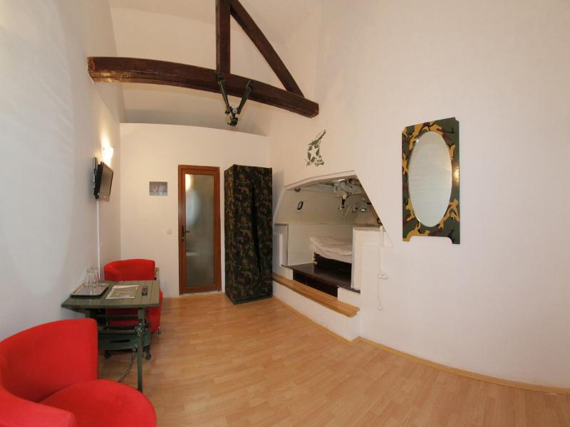 Double Room - Tank image 4