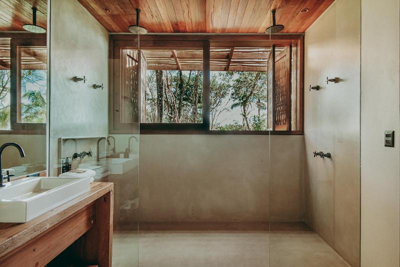Barracuda Hotel & Villas - image 40