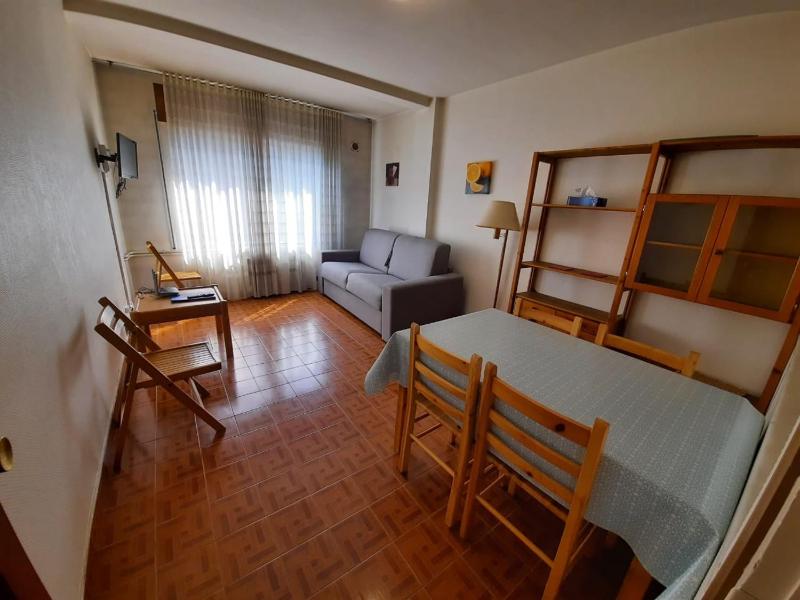 One-Bedroom Apartment image 1