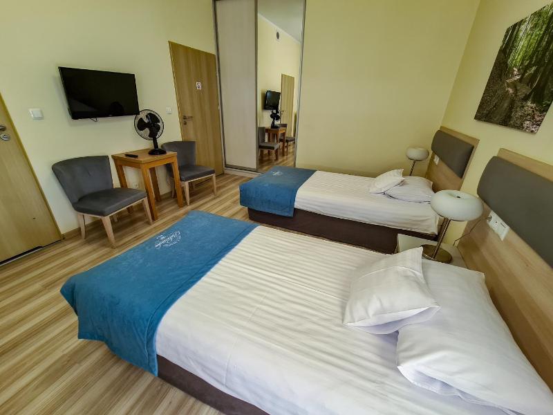Double Room image 4