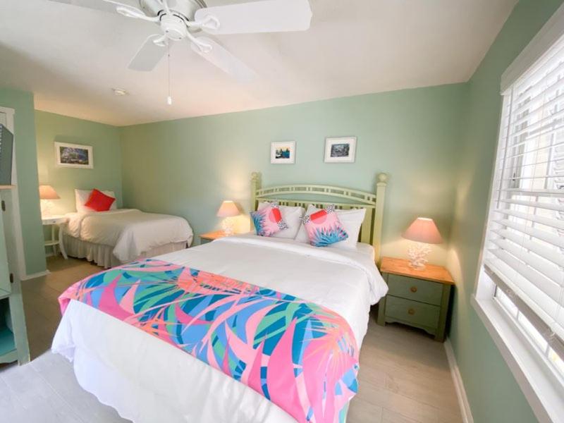 Authors Key West Guesthouse - image 34