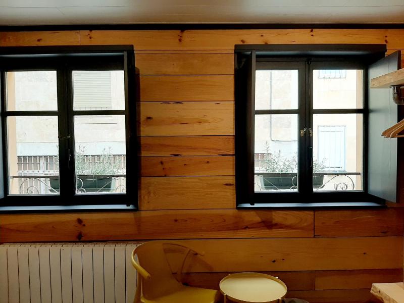 Quadruple Room with Private Bathroom image 1