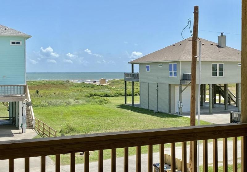Five-Bedroom House image 3