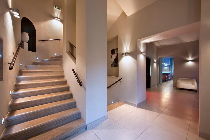 Red & Blue Design Hotel Prague - image 16