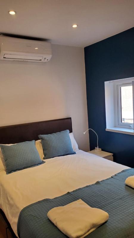 Deluxe Double Room image 3