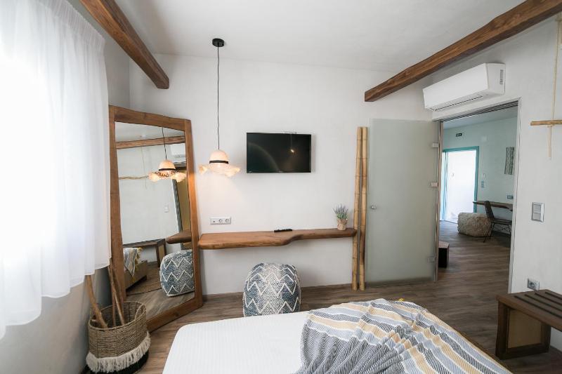 Sunrise Village Hotel Apartments - image 17