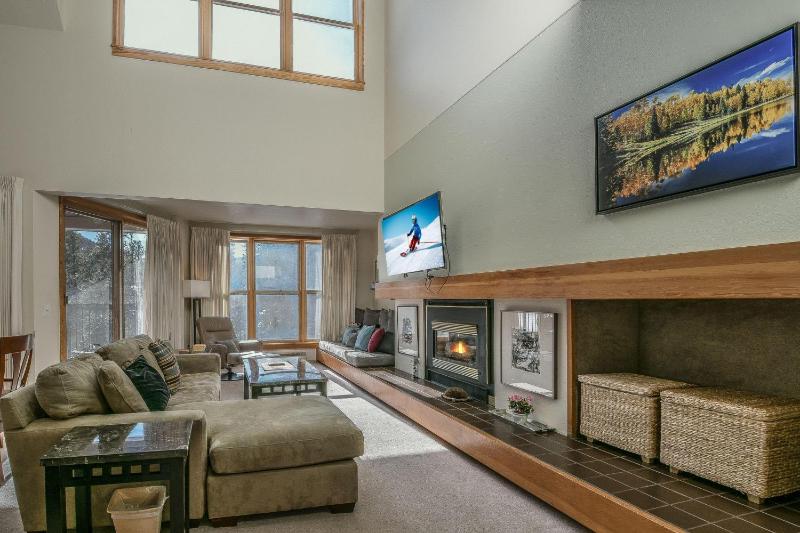 Three-Bedroom Apartment image 1