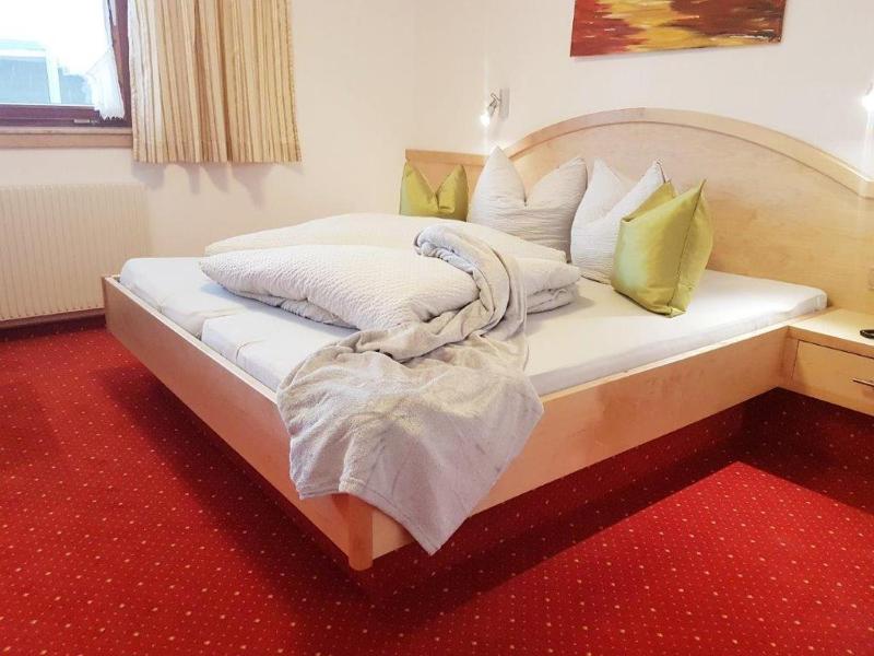 Double Room image 2
