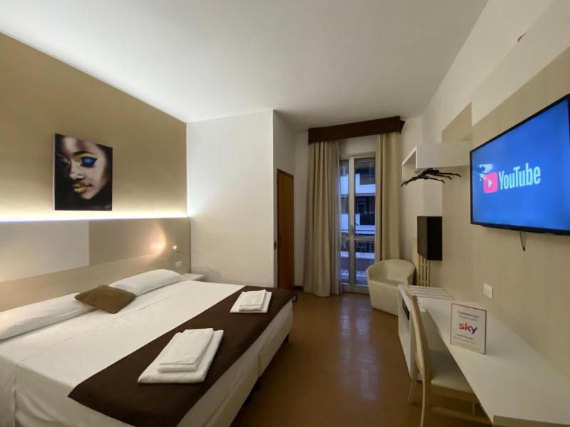 Superior Double or Twin Room image 3