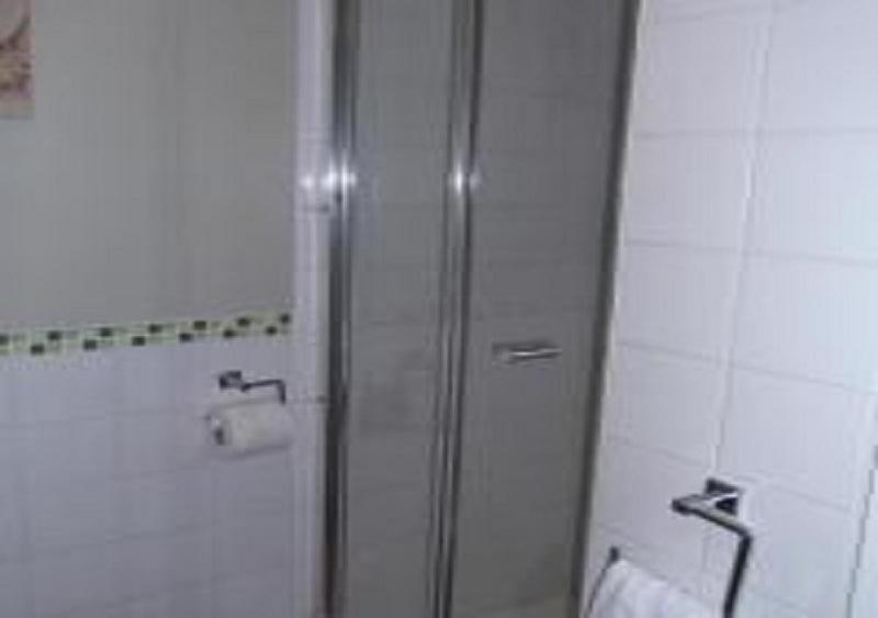 J's Mayfair Guest House - image 3