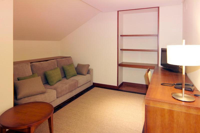 Penthouse Suite image 2