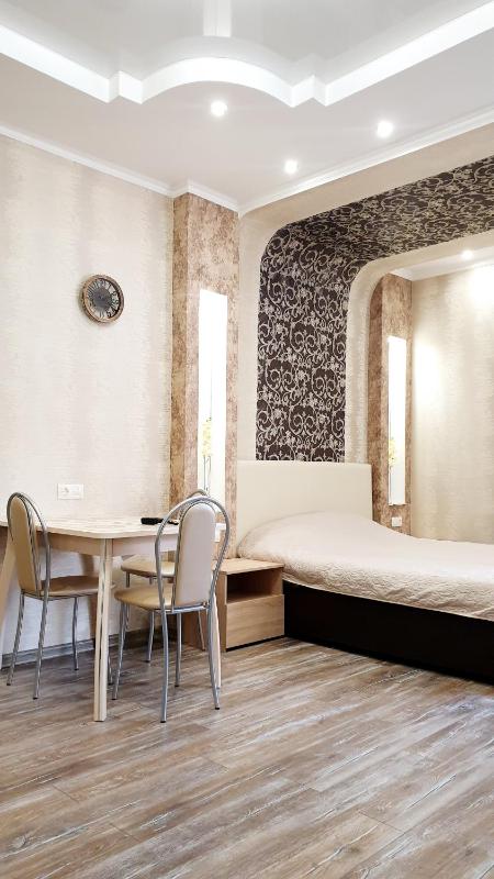 Deluxe King Suite image 1