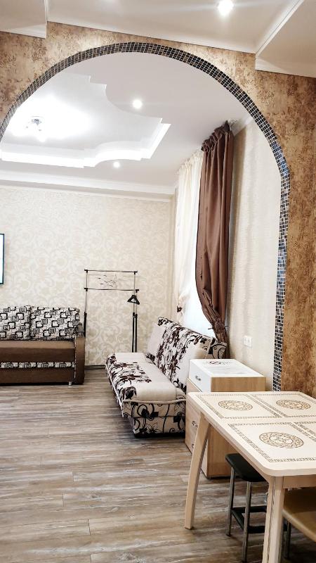Deluxe King Suite image 3